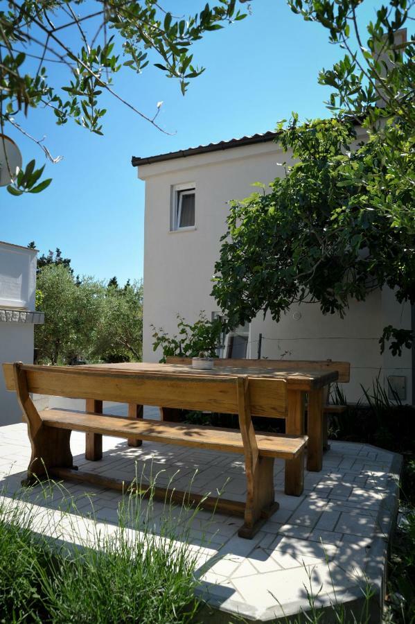 App Rab Banjol 217 Exterior foto